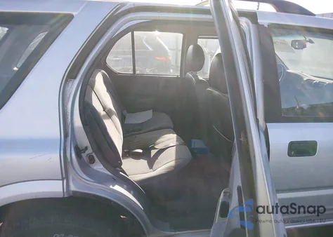 2000 Honda Passport Ex/Lx from USA, damaged, VIN 4S6DM58W9Y4409617